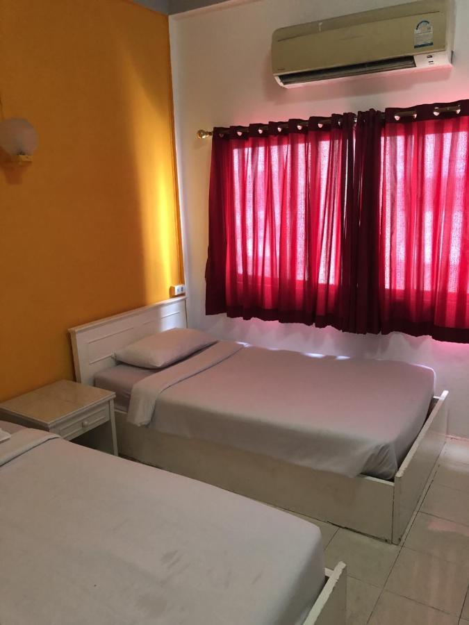 Paradise House 2*